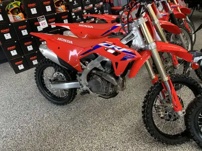 2024 Honda CRF450R - FINANCING AVAILABLE - DELIVERY AVAILABLE - TRADES WANTED -CALL FOR AVAILABILITY...