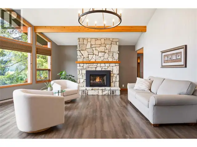 102 SANDNER Road Christina Lake, British Columbia in Houses for Sale in Penticton - Image 27