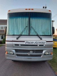 Reduced!! 2003 Pace Arrow