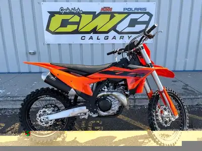 450 SX-F CLEARANCE $12199 UNTIL FEB 28 2026! CALL/TEXT 403-230-1920.The 2025 KTM 450 SX-F is the und...