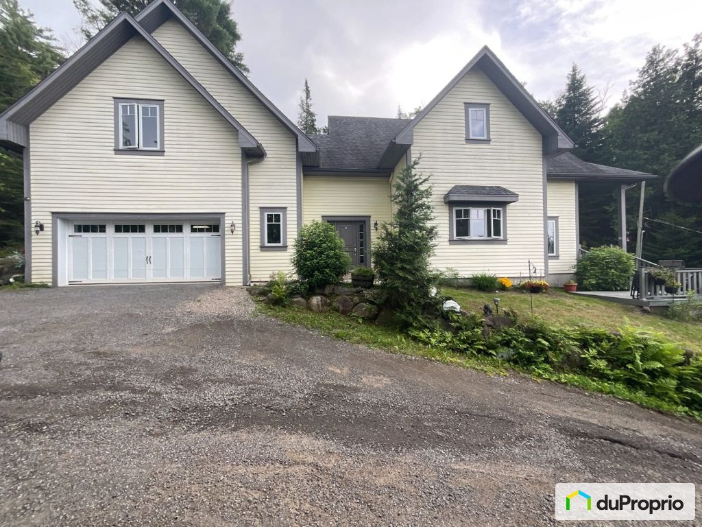 $934,000 - Intergenerational for sale in Ste-Adele — photo 1