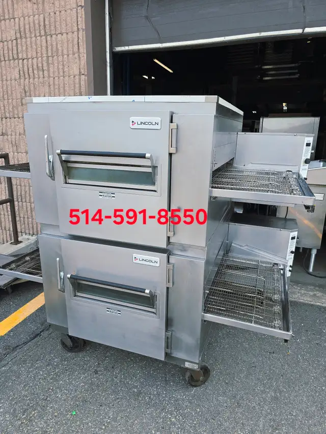 Lincoln Conveyor Pizza Oven / Four a Pizza Convoyeur in Industrial Kitchen Supplies in City of Toronto - Image 5