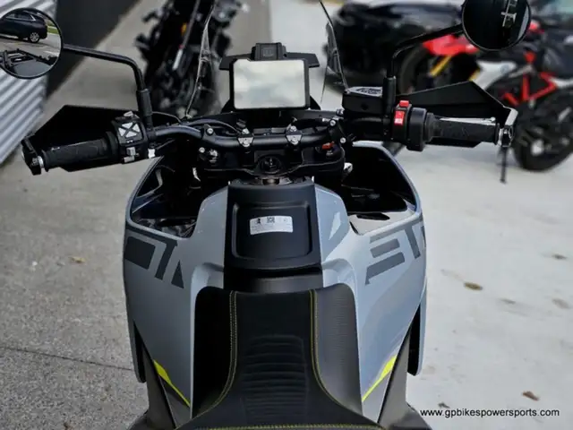 2025 Husqvarna Norden 901 in Dirt Bikes & Motocross in Oshawa / Durham Region - Image 8