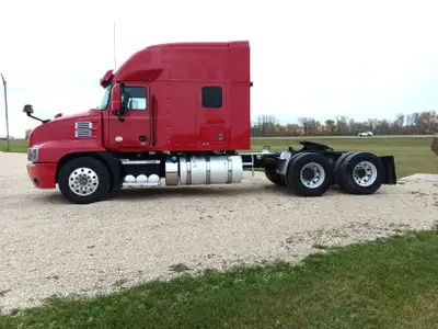 505 HP MACK MP8, 12 SPD M DRIVE, 22.5" TIRES, ALUMINUM WHEELS, 4X4 DIFF LOCKS, 3:58 GEAR RATIO, 13,2...