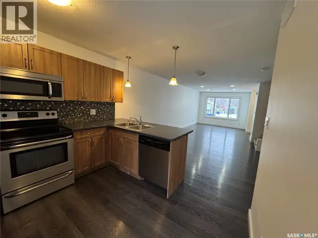 527 Alexandra STREET Weyburn, Saskatchewan in Houses for Sale in Regina - Image 13