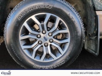 Alliant le légendaire moteur V8Ta 5,0L de 400 chevaux à un habitacle luxueux en cuir, le Ford F-150... (image 7)