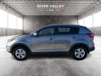 HEATED FRONT SEATS, ALLOY WHEELS, TRACTION CONTROL, ELECTRONIC STABILITY, STEERING WHEEL MOUNTED AUD... (image 5)