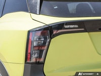 Recent Arrival! 19 Alloy Wheels, Front Central Seat-Mounted Air Bag, Full Tank of Fuel and Floor Mat... (image 7)