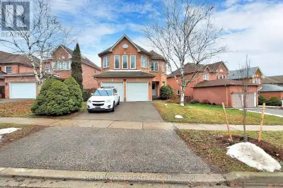 43 CHISWICK CRESCENT Aurora (Aurora Highlands), Ontario