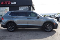 NO ACCIDENT Elevate Your Drive with the 2022 VW Tiguan Comfortline 4Motion AWD. Discover the Perfect... (image 7)
