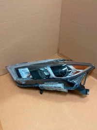 2017 Nissan Maxima Driver Head Light (#10014) Markham / York Region Toronto (GTA) Preview