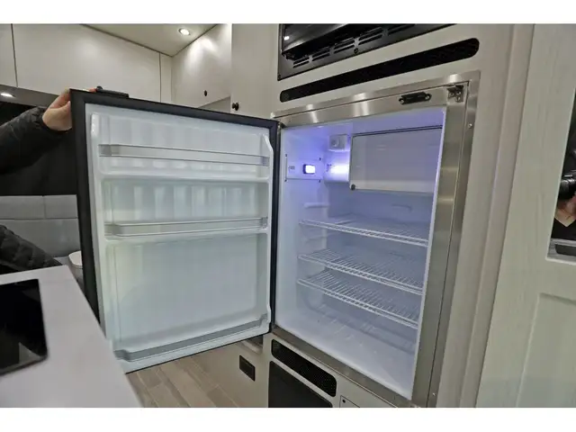 2026 Pleasure-Way Ontour Ontour 2.2 AWD ! Classe B NEUF 2026 in Travel Trailers & Campers in Laval / North Shore - Image 12