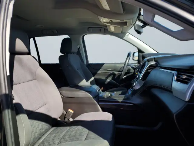 2020 GMC Yukon in Cars & Trucks in Medicine Hat - Image 17