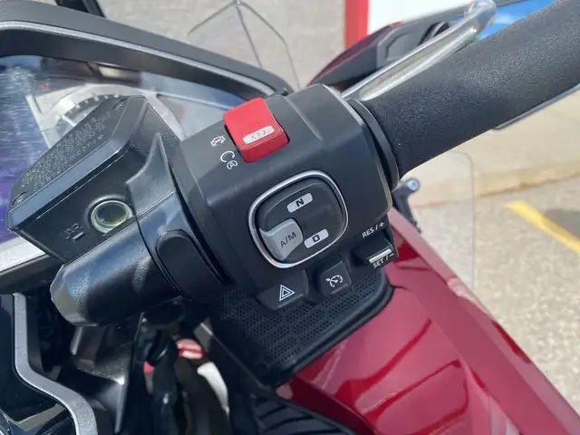 2018 Honda GL1800DAN Gold Wing Tour DCT Airbag GOLD WING TOURER  in Sport Touring in Guelph - Image 8