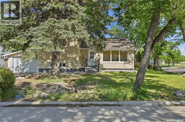 49 SCOTT STREET Regina, Saskatchewan in Houses for Sale in Regina - Image 2