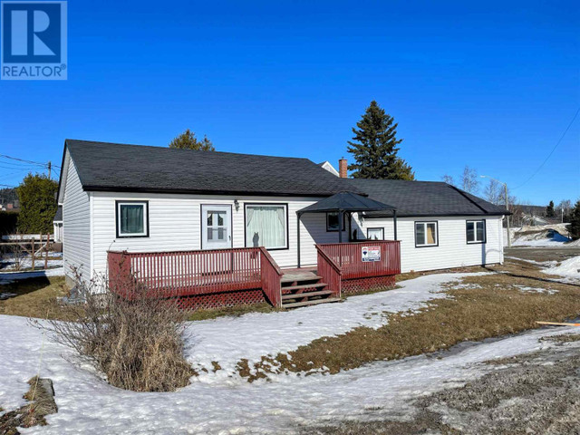 2 Adjala AVE Manitouwadge, Ontario in Houses for Sale in Thunder Bay