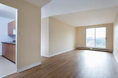 Découvrez notre 3 1/2 à louer à Laval, dans un quartier dynamique et très recherché, au cur de la vi...
