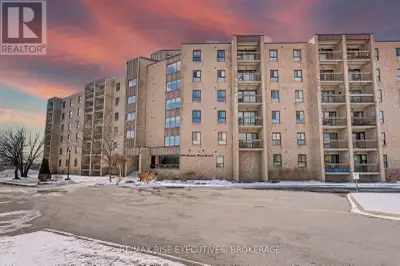 Updated 2 bedroom condo that personifies easy living. Southern exposure balcony with views of Bath R...