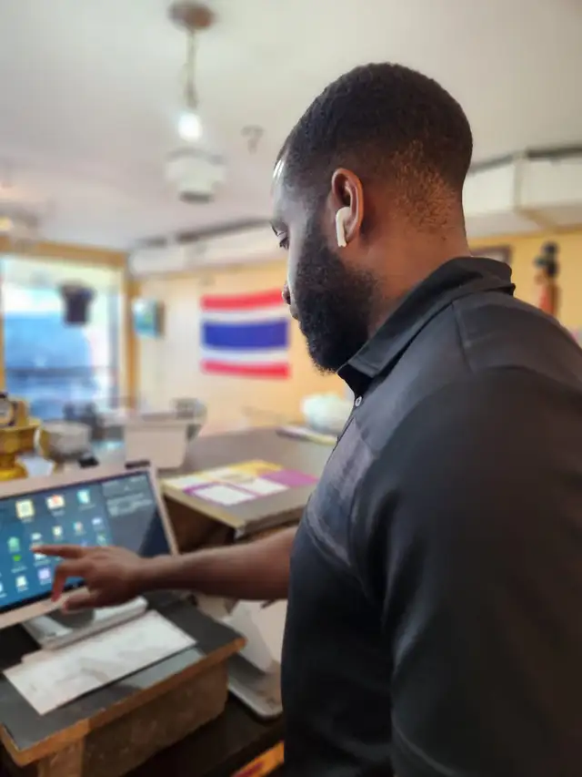 CALLING ON CLOSERS AND UNDERDOGS! EARN $9000 + /MONTH! in Sales & Retail Sales in Calgary - Image 2