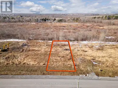 Nestled in the established and sought-after neighbourhood of Sapphire Hill, this spacious lot is loc...