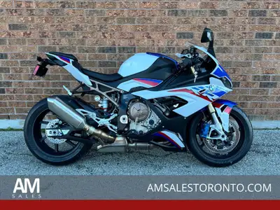 LIKE NEW 2022 BMW S1000RR with the M Package, M sports seat, M Endurance chain, Dynamic Package, Dri...