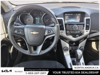2015 Chevrolet Cruze 1LT 1LT Ready for anything, from the streets of Calgary to the highways of Albe... (image 9)