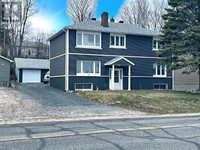 32 Dieppe AVE Elliot Lake, Ontario