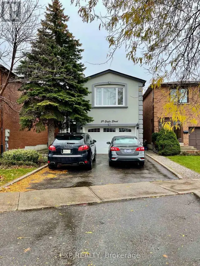 3-Bedroom Detached Home for Rent in Thornhill | Spacious Backyar