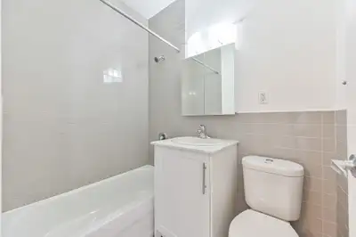 For a limited time - sign a new lease with 1/2 month free rent in the 6th and 12th month! Terms and...