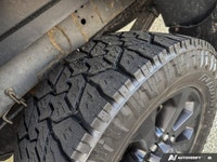 Equipped for serious towing and supreme comfort, this 2020 Ram 3500 Crew Cab Laramie in stunning Pea... (image 7)