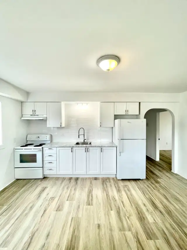 4.5 in Charlemagne - Appliances & Parking - Available Now!