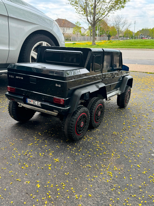 Mercedes G63 AMG 6x6 kids ride on cars in Toys & Games in Oakville / Halton Region - Image 2