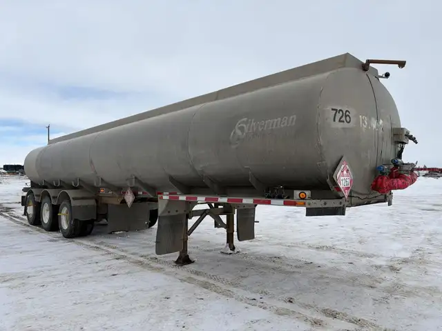2008 HUTCHINSON TC 406 CRUDE in Heavy Trucks in Lethbridge - Image 4