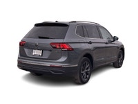 Welcome to Country Hills Volkswagen 2022 Volkswagen Tiguan Comfortline AWD. We want your vehicle! Wh... (image 9)