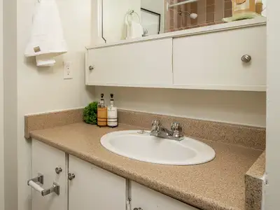 Apartment for Rent: 1 Bedroom - The Oaks Apartments, View more