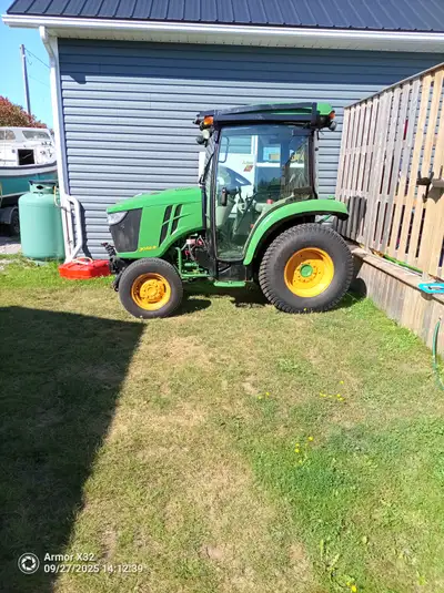 2016 John Deere tractor 3046r 4x4. 1747 hours everything works as it should.