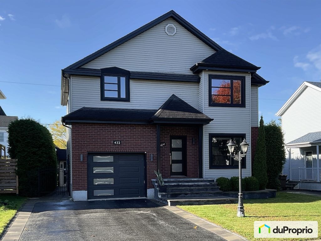 $789,000 - 2 Storey for sale in Otterburn Park — photo 1