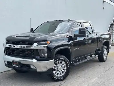 CERTIFICATION INCLUDED! ***NEW BODY STYLE*** ***LT Z71 4X4*** POWERFUL 6.6L V8! FULL 4 DOOR CREW CAB...