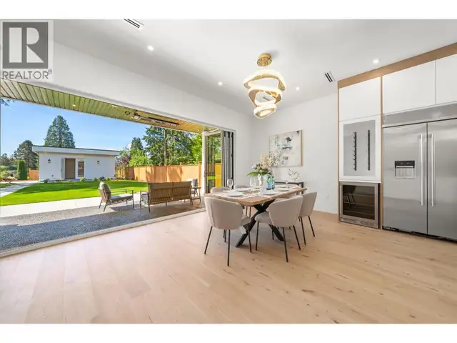 1511 BURRILL AVENUE North Vancouver, British Columbia in Houses for Sale in North Shore - Image 12