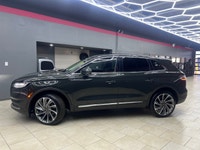 The 2022 Lincoln Nautilus Reserve AWD in a striking green finish combines elegance and performance w... (image 3)