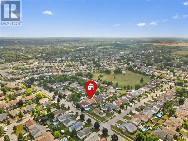 7721 PARKVIEW Crescent Niagara Falls, Ontario in Houses for Sale in St. Catharines - Image 37