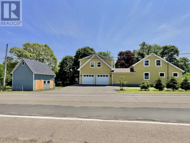 22 Maple Avenue Charlottetown, Prince Edward Island in Houses for Sale in Charlottetown - Image 2