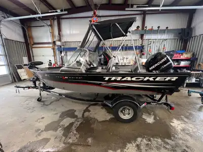 2014 Tracker Boats PG165