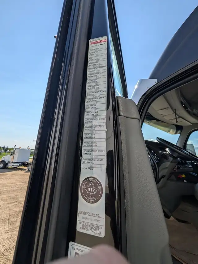 2015 KENWORTH T880 in Heavy Trucks in Saskatoon - Image 32