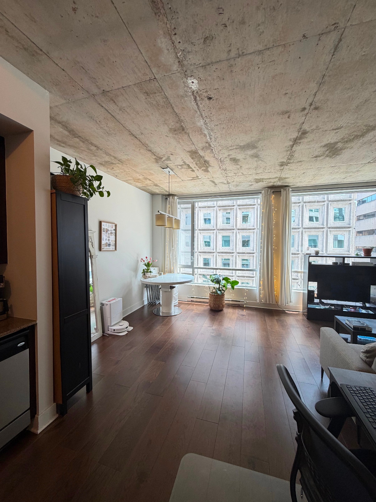 Furnished 3½ – Near McGill University, Place-des-Arts & Metro! — photo 3