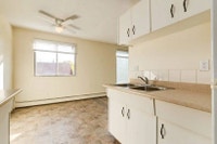 Amenities: Great Location • Affordable Parking • Heat & Water Included Suite & Building: One-bedroom... (image 4)