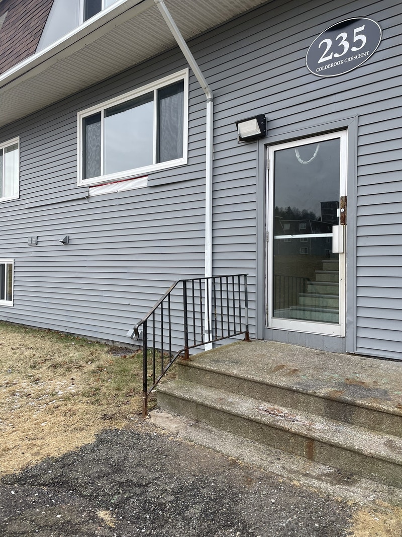 Saint John 3 Bedrooms Apartment for Rent 45405 Coldbrook Cres Long