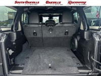 Apple Carplay / Android Auto, 35 Tire Suspension, Alpine Premium Audio System, Blind-Spot/Rear Cross... (image 8)