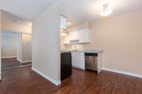 Bachelor apartments at Bayview Gardens-Call today! Current Incentives: $500 Security Deposit* 25% of... (image 6)