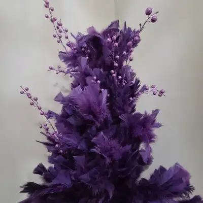 Feathers Christmas tree H 4" with accessories, View more